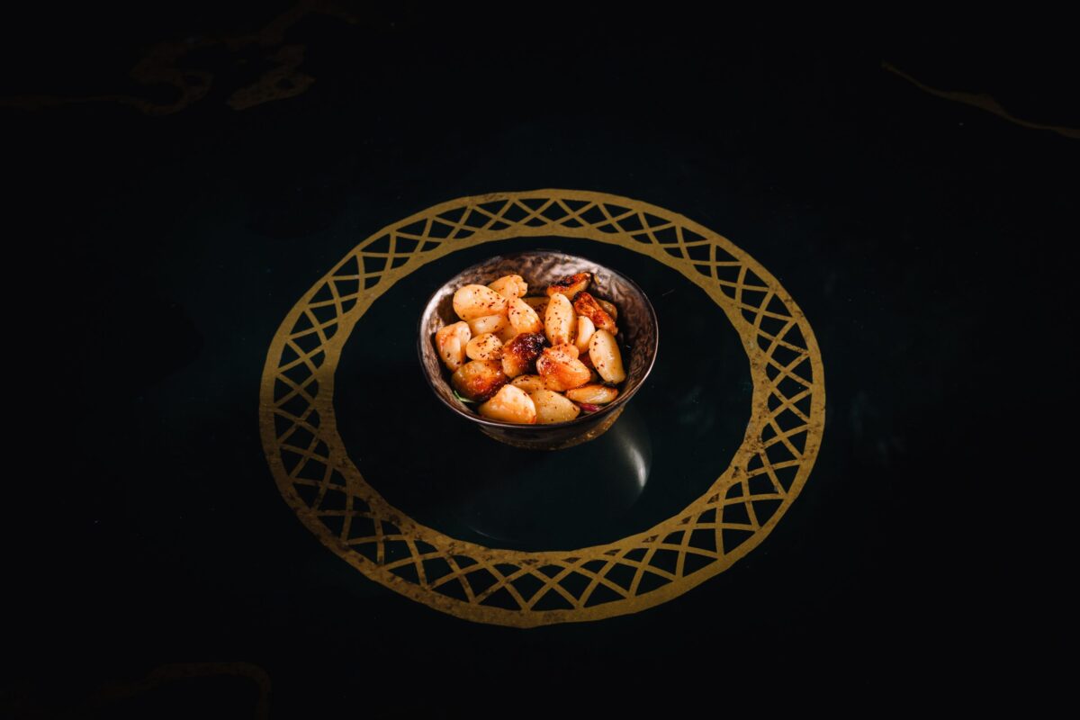 Roasted Cocktail  Nuts (V)                        