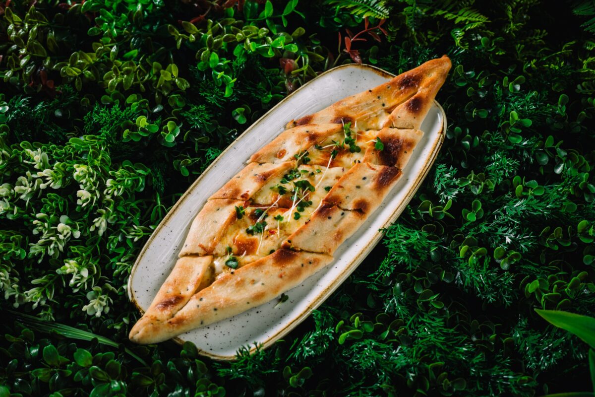 Samsun Pide Paneer (V)
